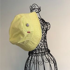 Levi’s bucket hat with pocket in bright  lime color